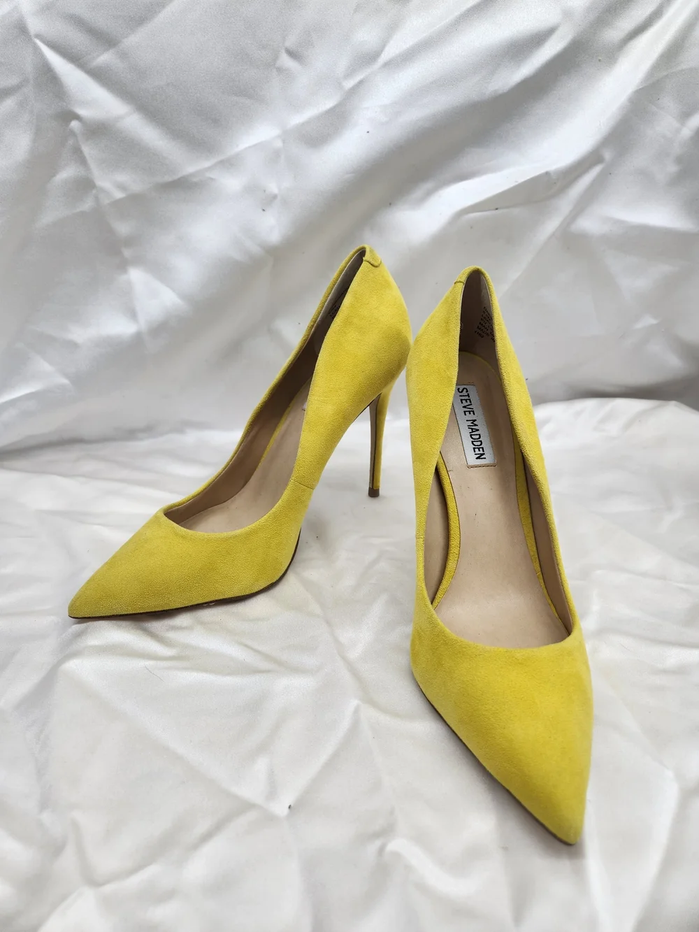Steve Madden Yellow Suede Pointed Pumps